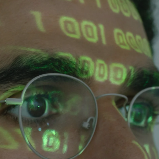 Smart Projectors vs. TVs: Which Is Better for the Eyes?